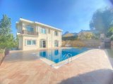 ÇATALKÖY DE ÖZEL TASIRIM SATILIK VİLLA +905428885177
