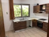 Lefkoşa Küçük Kaymaklı'da Şehir Manzaralı, Yarı Eşyalı 3+1 Daire - Hemen Satın Alın!
