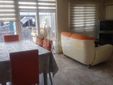 GİRNE MERKEZ PASHA OTEL BÖLGESİ FIRSAT FİYATA GENİŞ KULLANIM ALANINA SAHİP SATILIK 3+1 DAİRE