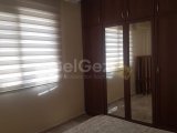 GİRNE MERKEZ PASHA OTEL BÖLGESİ FIRSAT FİYATA GENİŞ KULLANIM ALANINA SAHİP SATILIK 3+1 DAİRE