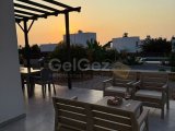 FIRSAT✨GİRNE ESENTEPE FULL EŞYALI BAKIMLI DENİZE YAKIN ÖZEL HAVUZLU GENİŞ BAHÇE ALANINA SAHİP SATILIK 3+1 FULL EŞYALI DUBLEKS VİLLA