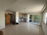 Girne merkezde limana çok yakın konumda kiralık 2+1 eşyasız daire Aylık 720£