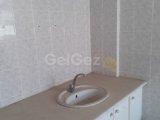 ACİL SATILIK✨GİRNE MERKEZ ŞOKMAR BOLGESİ HERYERE YAKİN KONUMDA SATİLİK ESDEGER KOCAN KDVSİ ODENMİS KREDİYE UYGUN 2+1 DAİRE