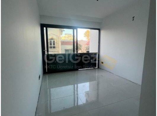 FIRSATT✨ ARAÇ TAKASİ DEGERLENDİRİLİR.. GİRNE MERKEZ KAR MARKET BOLGESİ ASANSORLU 0 BİNADA SATİLİK 2+1 ESDEGER KOCAN RESİDENCE DAİRE