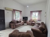 GİRNE KARAOGLANDA GENİS BAHCELİ AYRİ MUTFAK GİBİ AVANTAJLARİ BULUNAN KİRALİK 1+1 FULL ESYALİ DAİRE