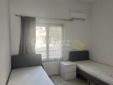Girne Alsancak'ta Satılık 2+1 Daire - Ful Eşyalı, Ortak Havuz ve Balkon Avantajları!