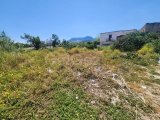 ALSANCAKTA SATILIK 700M2 ARSA ICERISINDE METRUK EV