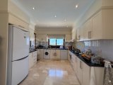 ÇATALKÖY’DE SATILIK 3+1 FULL EŞYALI VİLLA – £425,000 Eşdeğer Koçan | Krediye Uygun | Özel Havuz | Deniz & Dağ Manzarası