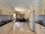 ÇATALKÖY’DE SATILIK 3+1 FULL EŞYALI VİLLA – £425,000 Eşdeğer Koçan | Krediye Uygun | Özel Havuz | Deniz & Dağ Manzarası
