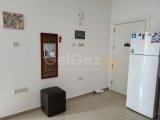 Girne Karaoğlanoğlu'nda Deniz ve Dağ Manzaralı Eşyalı 2+1 Daire