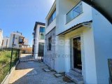 Özel Havuzlu 4+1 Müstakil Villa — Üst Düzey Kalite, Mahremiyet ve Stratejik Konum 2022 Yılında İnşa Edilen Bu Modern Müstakil Villa, Yalnızca 7 Bağımsız Villada