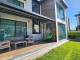 Özel Havuzlu 4+1 Müstakil Villa — Üst Düzey Kalite, Mahremiyet ve Stratejik Konum 2022 Yılında İnşa Edilen Bu Modern Müstakil Villa, Yalnızca 7 Bağımsız Villada