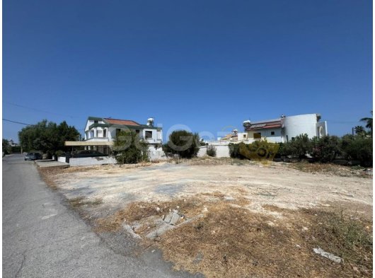 Karaoğlanoğlu Denize Yürüme Mesafesinde 520 m² Villa Yapımına uygun Köşe Arsa
