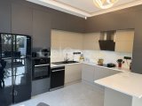 ???? Prestijli Konumda Eşyalı Villa – Deniz Suyu Havuzlu – Yatırıma Uygun