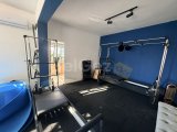 GİRNE’DE PRESTİJLİ LOKASYONDA DEVREN KİRALIK LÜKS PİLATES & FITNESS STÜDYOSU