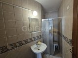 Girne merkezde Havuzlu site içinde satılık full eşyalı 1+1 daire