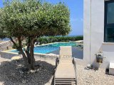 3+1 Villa Özel Havuzlu ve Bahçe Denize Sıfır