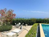 3+1 Villa Özel Havuzlu ve Bahçe Denize Sıfır