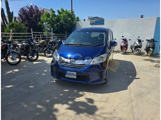 HONDA FREED 2015 MODEL