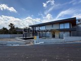 Girne Çatalköy'de Denize Sıfır 6+1 Ultra Lüks Satılık Villa
