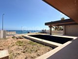Girne Çatalköy'de Denize Sıfır Ultra Lüks 6+1 Havuzlu Villa