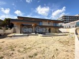 Girne Çatalköy'de Denize Sıfır Ultra Lüks 6+1 Havuzlu Villa