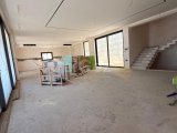 Girne Çatalköy'de Denize Sıfır Ultra Lüks 6+1 Havuzlu Villa