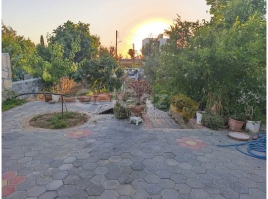 DİKMEN'DE 800 M² ARSALI 3+1 VERANDAKI SATILIK YER EVİ