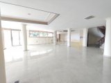 Girne Edremit'te Satılık 4+2 Villa - Özel Havuz, Bahçe ve Deniz Manzarası