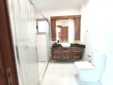 Girne Edremit'te Satılık 4+2 Villa - Özel Havuz, Bahçe ve Deniz Manzarası