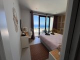 Özel havuzlu ve deniz manzaralı şık satilik Loft 1+1 daire