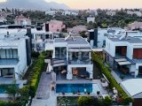 Girne çatalköyde satılık 4+1 lüks villa