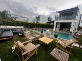 Girne çatalköyde satılık 4+1 lüks villa