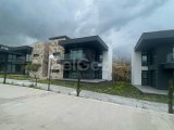 Girne Alsancakta ortak havuzlu lüx 2+1 satılık dairlere