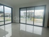 Girne Alsancakta ortak havuzlu lüx 2+1 satılık dairlere