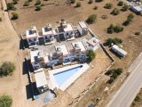 Tatlı su bölgesinde kaçırılmayacak fırsat 3+1 ortak havuzlu satılık villa