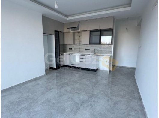 Girne Alsancakta satılık ortak havuzlu 2+1 daire
