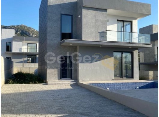 Girne çatal köyde satılık 4+1 özel havuzlu villa