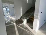 Girne çatal köyde satılık 4+1 özel havuzlu villa
