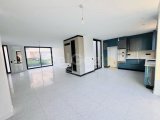 GİRNE ALSANCAKTA MERIT HOTEL VE CASINO YÜRÜME MESAFESİNDE 3+1 ORTAK HAVUZLU İKİZ VILLA