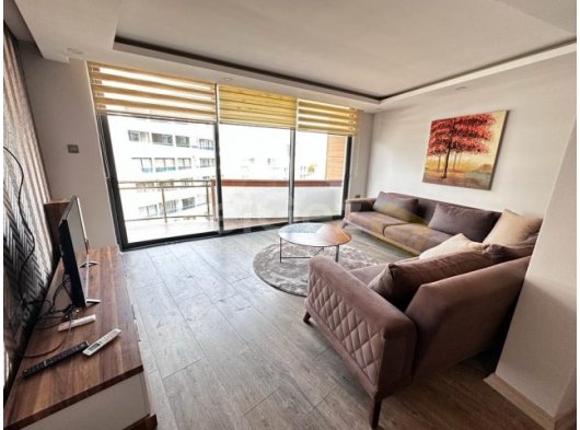 Girne merkezde satılık ortak havuzlu 2+1 daire
