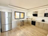 Girne merkezde dağ & deniz manzaralı 3+1 daire (ortak havuzlu )