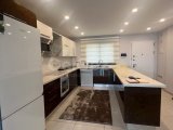 Girne merkezde satılık ortak havuzlu 3+1 daire