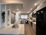 Girne merkezde satılık ortak havuzlu 3+1 daire