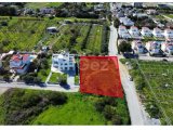 Girne Alsancakta merit hoteler bölgesinde 1318 metre kare arsa