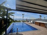İskelenin en nezih sitesinde satılık 3+1 özel havuzlu villa .