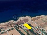 KKTC Girne Lapta'da Denize Yürüme Mesafesinde 3.000 m² Arsa + 3 Villa – Lapta’nın En Özel Konumunda!