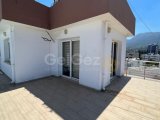 Girne merkezde acil satılık 2+1 penthouse