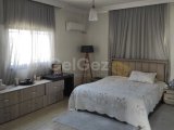 Mağusa tuzlada 5+1 satılık villa (acil satılık )