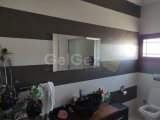 Mağusa tuzlada 5+1 satılık villa (acil satılık )
